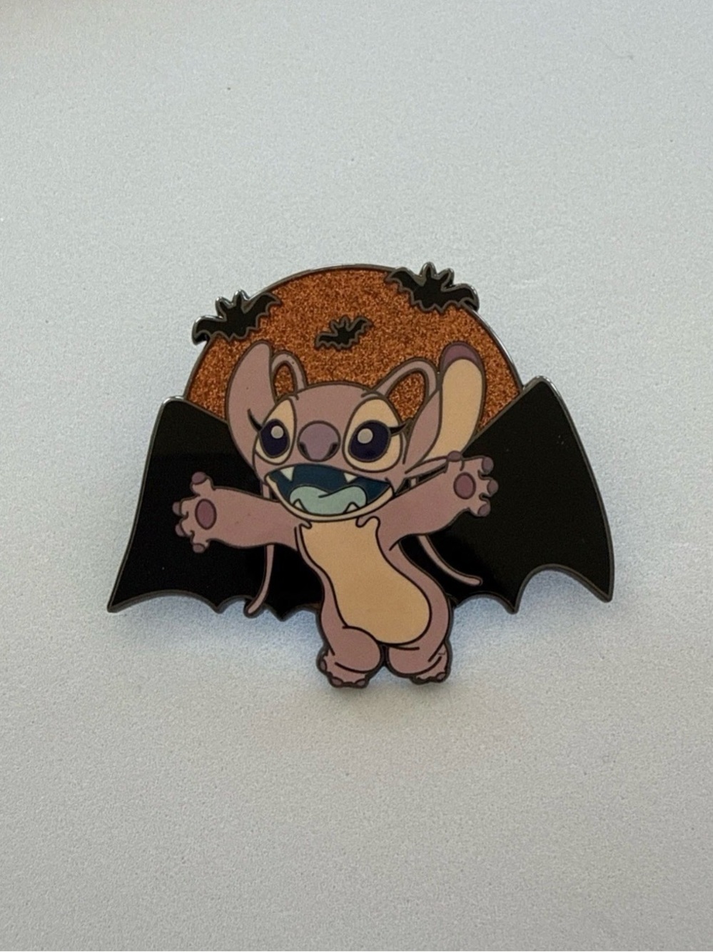 Disney Pins Mickey & Friends 13-Day Halloween Countdown Mystery Pin - Angel Pin